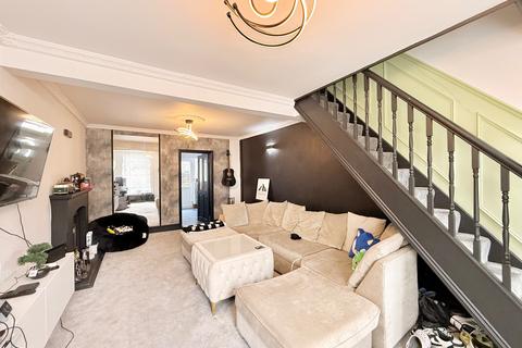 2 bedroom end of terrace house for sale, Pontycymer, Bridgend CF32
