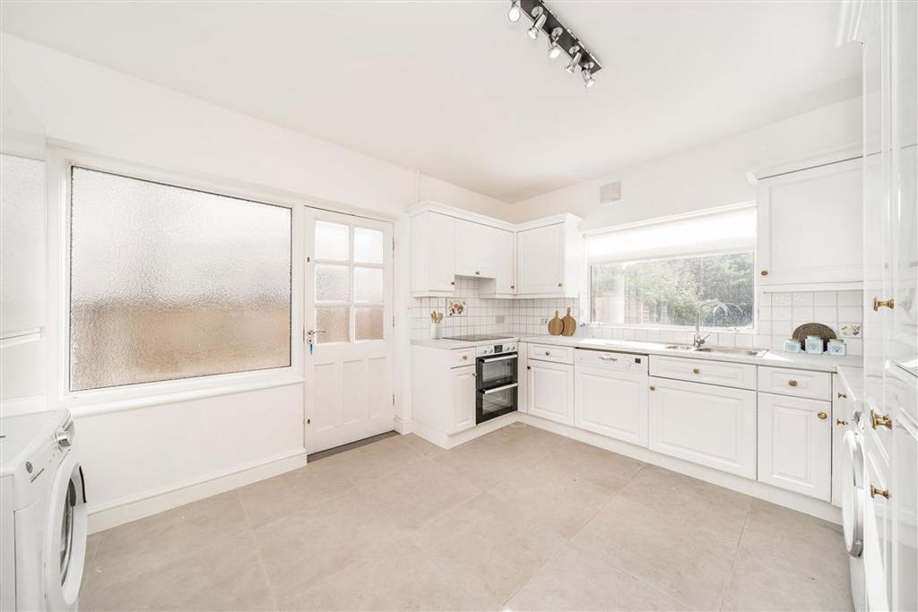 House in London - View 4