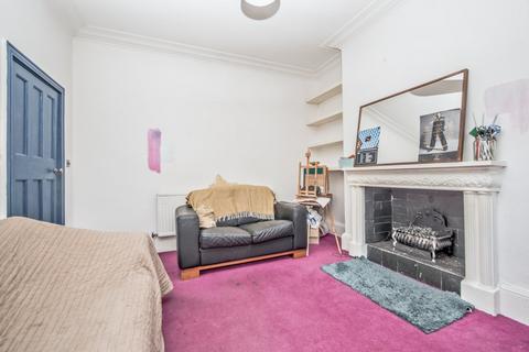3 bedroom terraced house for sale, Park View, Cleckheaton, West Yorkshire, BD19