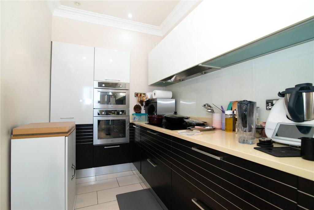 House in Kingston upon Thames - View 3