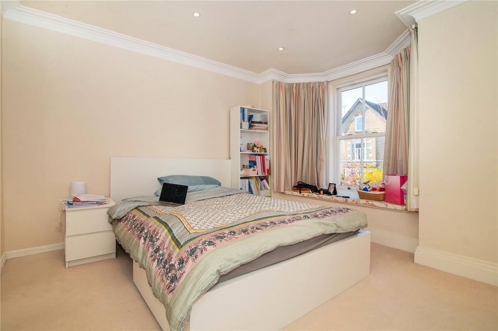 House in Kingston upon Thames - View 5