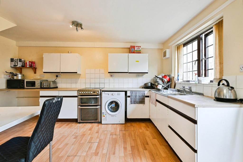 House in Nottingham, Radford - View 3