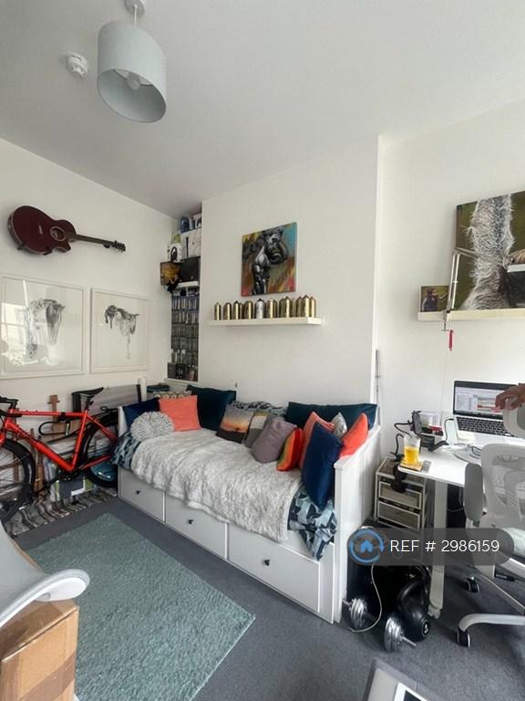 Apartment in Brighton, Brunswick - More