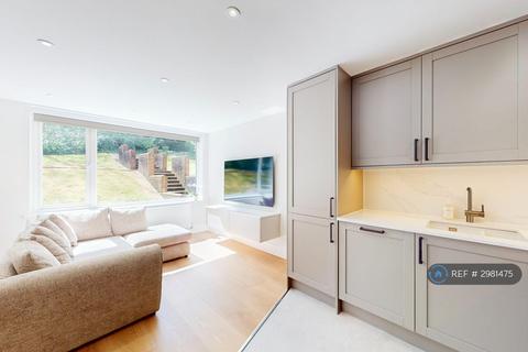 4 bedroom maisonette to rent, Harney Court, London, SE14