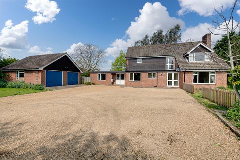 4 bedroom detached house to rent, Fornham All Saints, Bury St. Edmunds, Suffolk, IP28