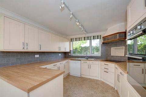 4 bedroom detached house to rent, Fornham All Saints, Bury St. Edmunds, Suffolk, IP28