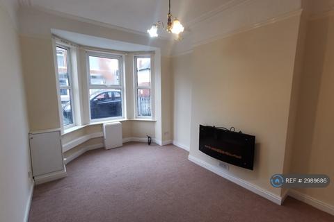 4 bedroom terraced house to rent, Broadway, Goole, DN14