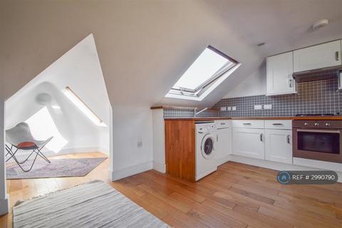 undefined, Geldeston Road, London, E5