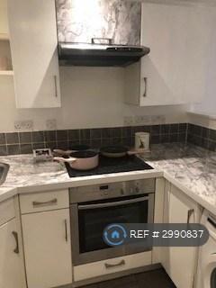 2 bedroom flat to rent, Beckhampton St, Swindon, SN1