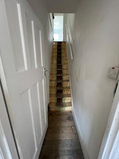 2 bedroom flat to rent, 9 Rectory Road , London  E12