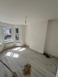 2 bedroom flat to rent, 9 Rectory Road , London  E12