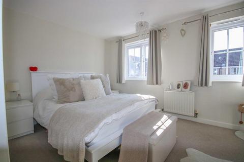 3 bedroom end of terrace house for sale, Heron Croft, Ely CB7