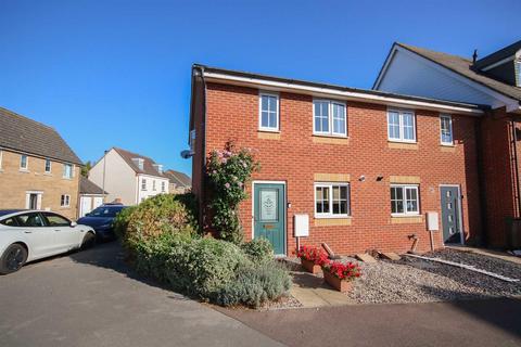 3 bedroom end of terrace house for sale, Heron Croft, Ely CB7
