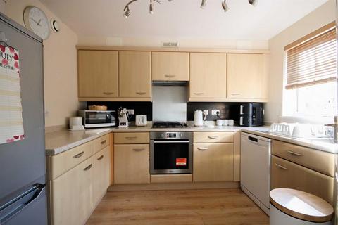 3 bedroom end of terrace house for sale, Heron Croft, Ely CB7