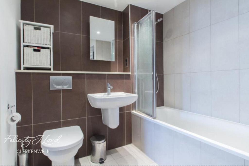 Apartment in LONDON - More