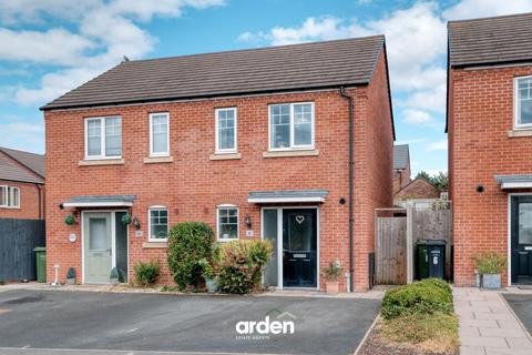2 bedroom semi-detached house for sale, Clover Close, Droitwich, WR9