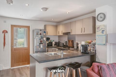 2 bedroom semi-detached house for sale, Clover Close, Droitwich, WR9