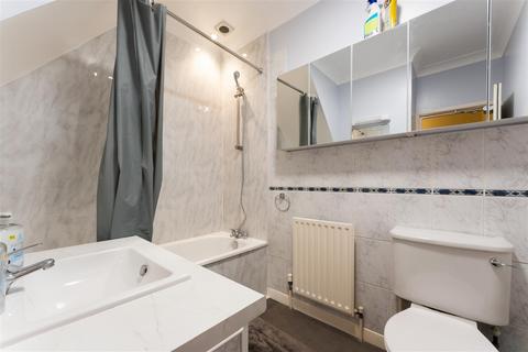 4 bedroom house share to rent, Clifton Road, Salisbury