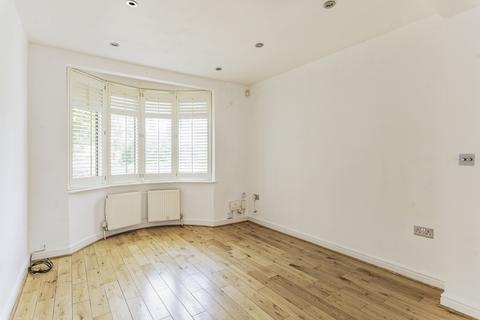4 bedroom end of terrace house to rent, Cameron Road London SE6