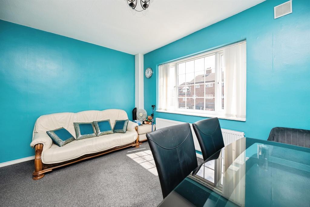 House in Birmingham, West Midlands - View 4
