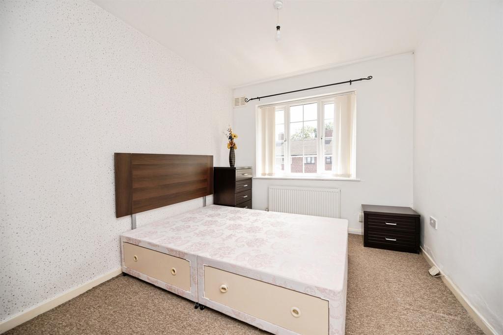 House in Birmingham, West Midlands - More