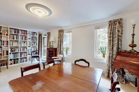 2 bedroom apartment for sale, Mallard Court, TW10
