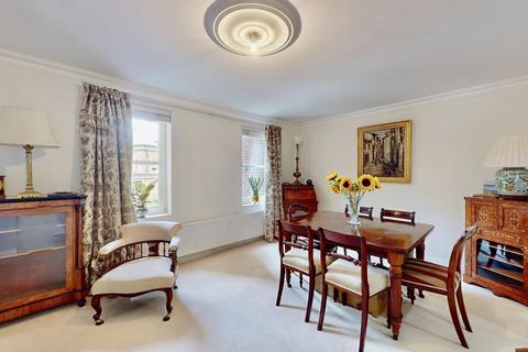 2 bedroom apartment for sale, Mallard Court, TW10