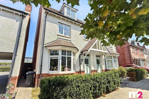 4 bedroom semi-detached house for sale, Loftus Avenue, Newport NP19