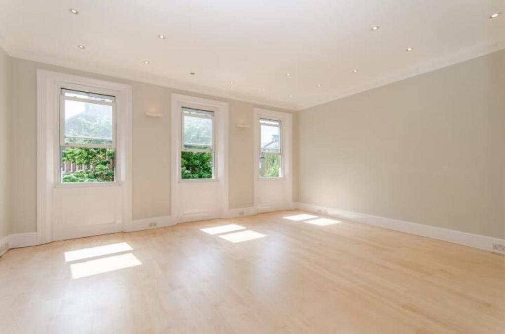 Apartment in London - More