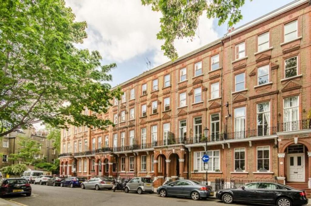 Apartment in London - View 3