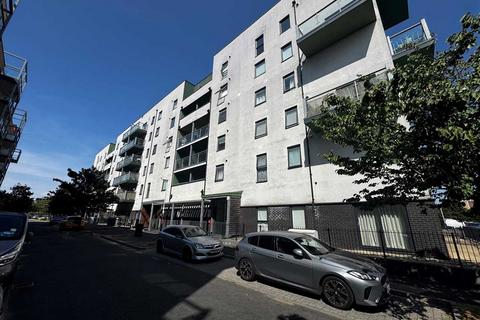 2 bedroom apartment to rent, Chapel Court, Romford, Romford