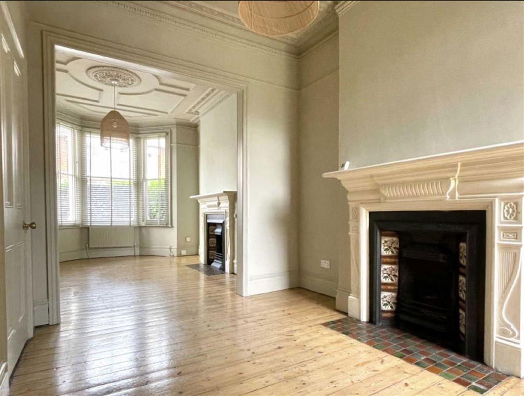 House in London - View 3