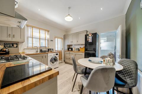 2 bedroom maisonette for sale, Riverdale Road, Erith