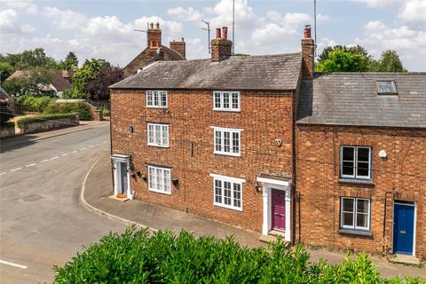 3 bedroom terraced house for sale, Coldstream Lane, Hardingstone, Northampton, Northamptonshire, NN4