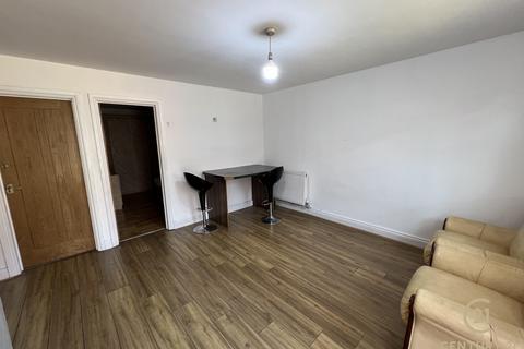 Studio to rent, West Way, HOUNSLOW TW5