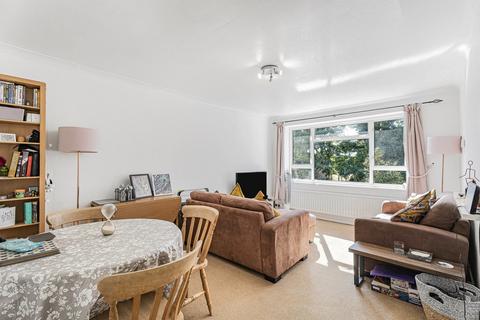 2 bedroom maisonette for sale, Cedar Way, Sunbury-on-Thames, Surrey, TW16