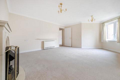 2 bedroom retirement property for sale, Stockbridge Road, Chichester, West Sussex, PO19 8ES