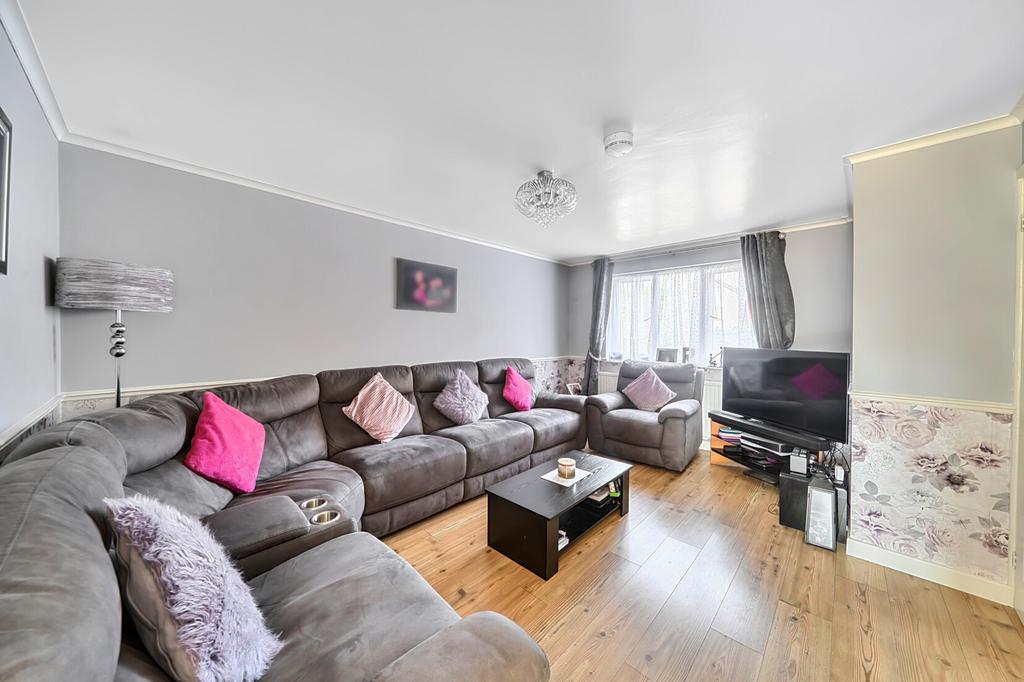 House in Oxford, Blackbird Leys - View 2