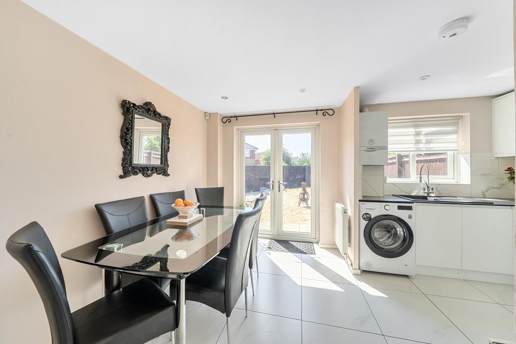 House in Oxford, Blackbird Leys - View 3