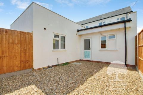 2 bedroom apartment to rent, Baytree House, Sutton Lane, Langley SL3