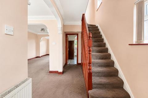 undefined, Vicarage Farm Road, Hounslow TW5