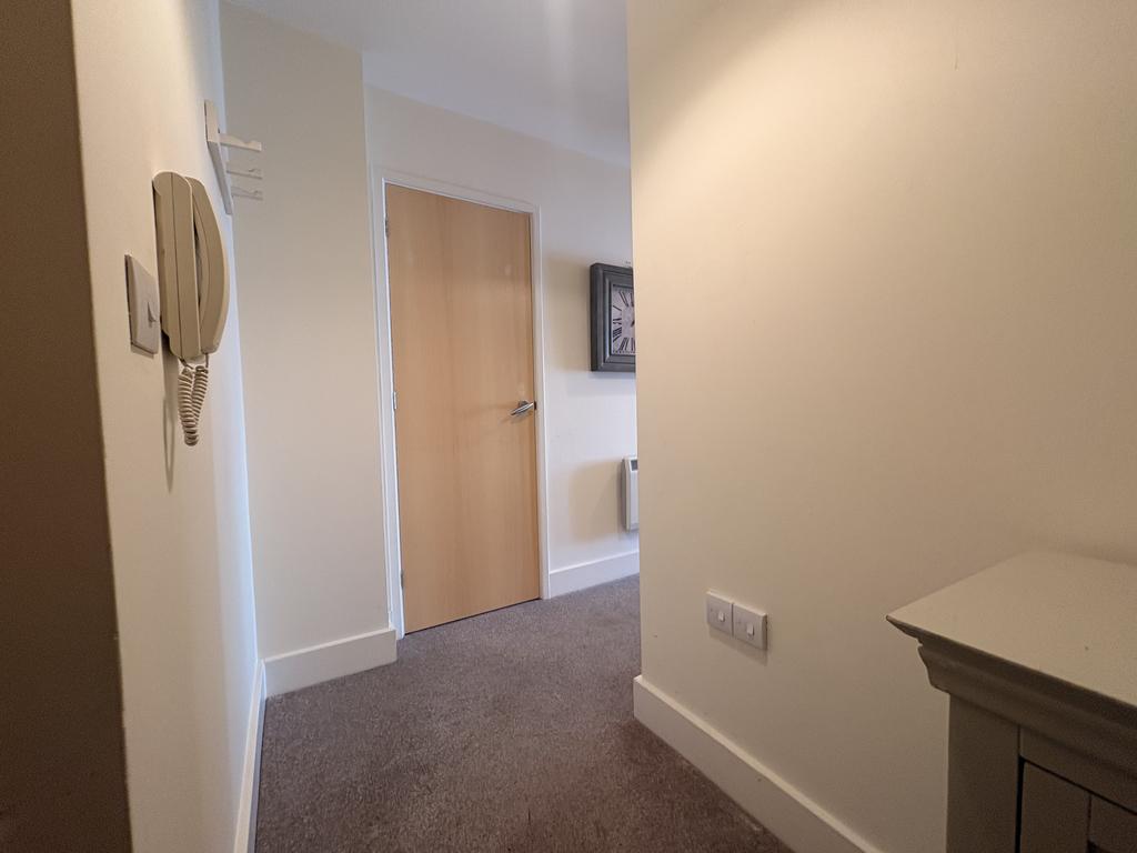Apartment in Cardiff, Crockherbtown, Castle - View 6