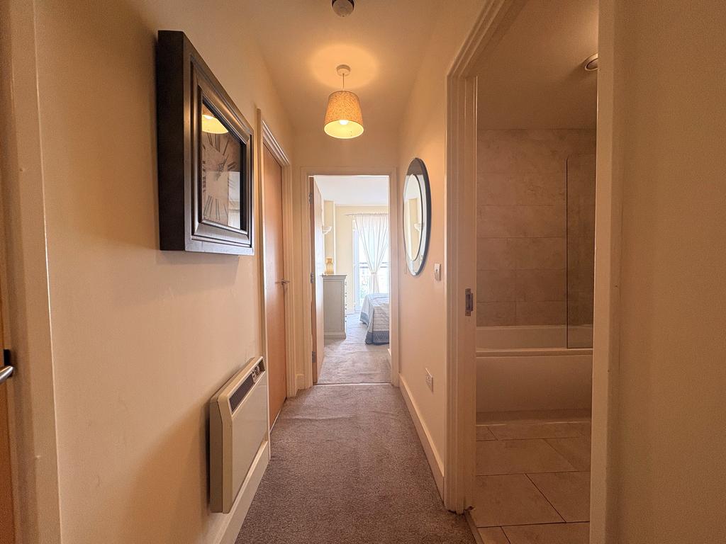 Apartment in Cardiff, Crockherbtown, Castle - More