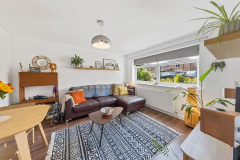 2 bedroom flat for sale, Woolacombe Close, Warrington, WA4