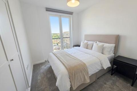 2 bedroom flat to rent, Medawar Drive, Wolff House, NW7
