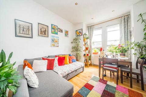 1 bedroom flat for sale, Boscombe Road, London W12