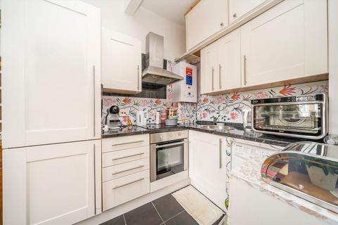 1 bedroom flat for sale, Boscombe Road, London W12