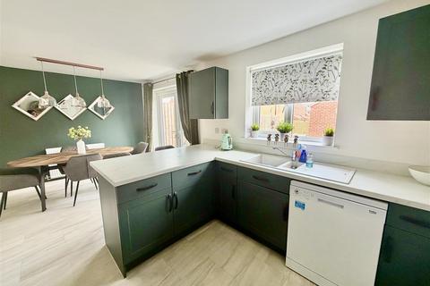 4 bedroom house for sale, Monkshood Drive, Hetton Le Hole DH5
