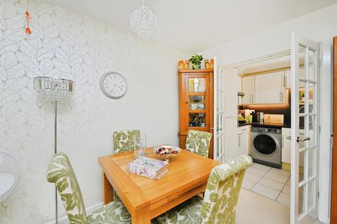 2 bedroom ground floor flat for sale, Station Road, Plympton, Plymouth