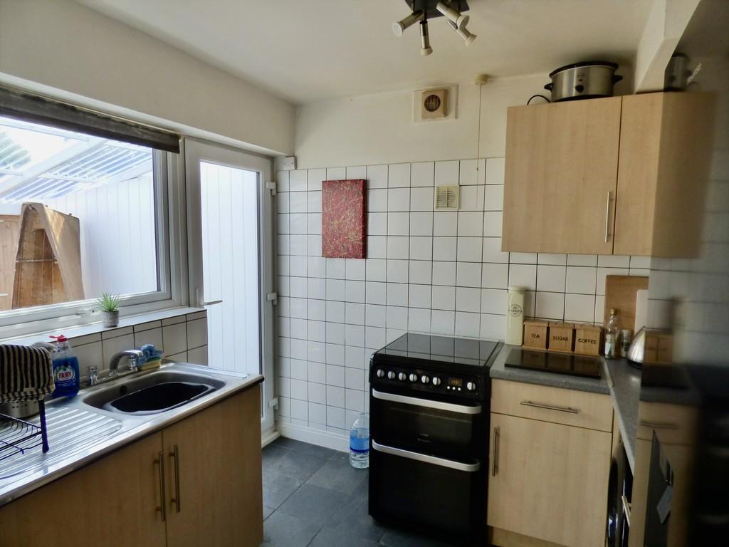 House in Vale of White Horse, Kennington - More